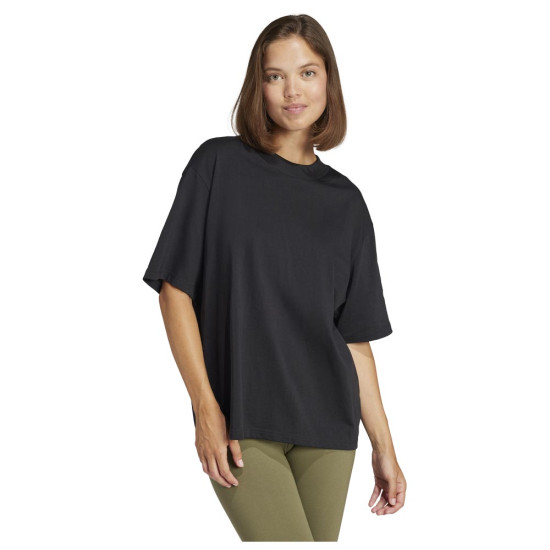 Adidas Γυναικεία κοντομάνικη μπλούζα Essentials Single Jersey Boyfriend Tee Adidas Γυναικεία κοντομάνικη μπλούζα Essentials Single Jersey Boyfriend Tee